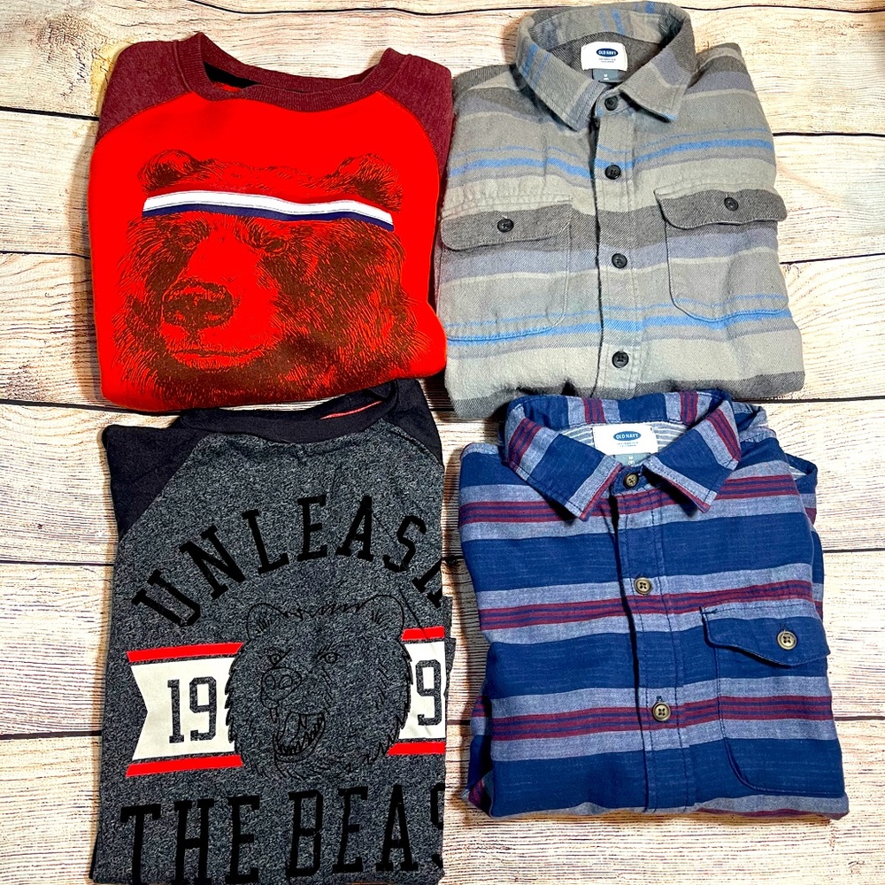 Old Navy 4 piece lot all med(8)sweatshirt and tops